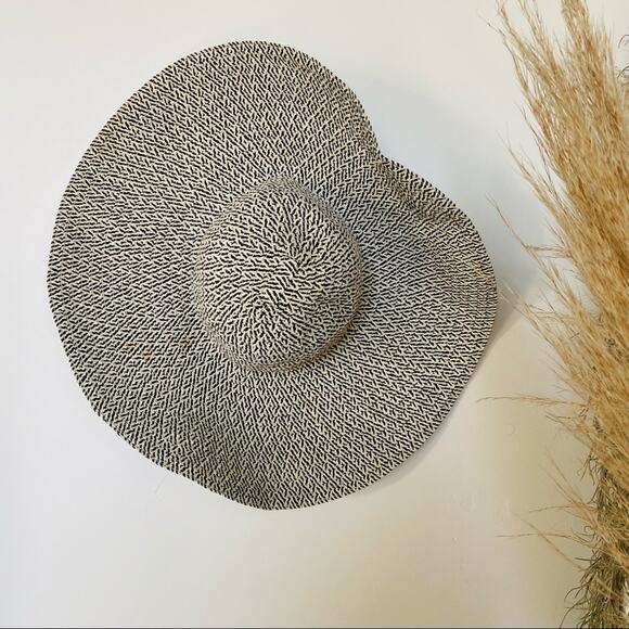 J CREW Black White Grey Woven Floppy Wide Brim Sun Hat Vacation Beach Summer - Picture 2 of 6